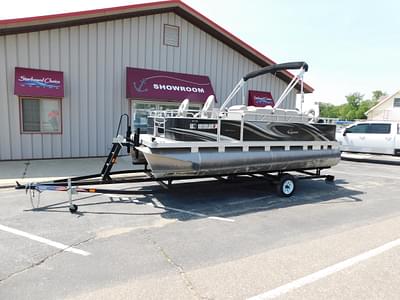 BOATZON | 2018 Qwest Pontoons Adventure 818