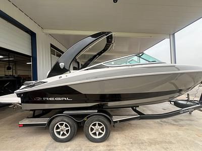 BOATZON | 2018 Regal 2300 BOATZON | 2018 Regal 2300