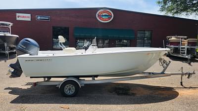 BOATZON | 2018 Sportsman 19 Island Reef