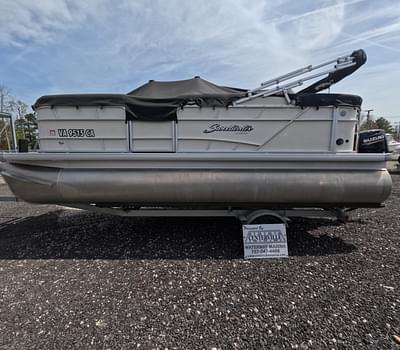 BOATZON | 2018 Sweetwater SW 2086 C  Fresh water Only trailer Included