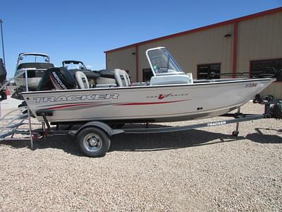 BOATZON | 2018 Tracker Boats Pro Guide 16 WT