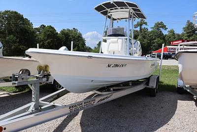 BOATZON | 2019 Blue Wave 2300 PURE BAY