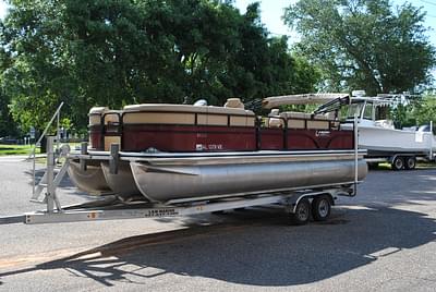 BOATZON | 2019 Lowe SF232
