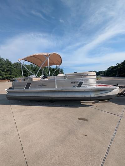 BOATZON | 2019 SunChaser Geneva 22 Cruise BOATZON | 2019 SunChaser Geneva 22 Cruise