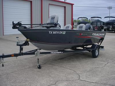 BOATZON | 2019 Tracker Boats Pro Guide V16 SC
