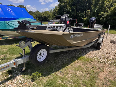 BOATZON | 2020 Lowe Roughneck 2070