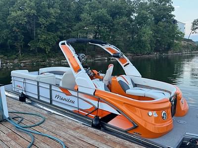 BOATZON | 2020 Manitou 27 XPlode SHP Dual Engine BOATZON | 2020 Manitou 27 XPlode SHP Dual Engine
