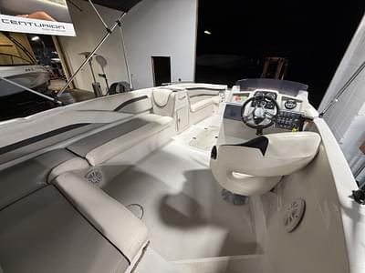 BOATZON | 2020 Starcraft SVX 211
