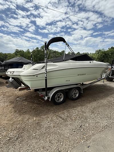 BOATZON | 2020 Stingray Boats 215 LR BOATZON | 2020 Stingray Boats 215 LR