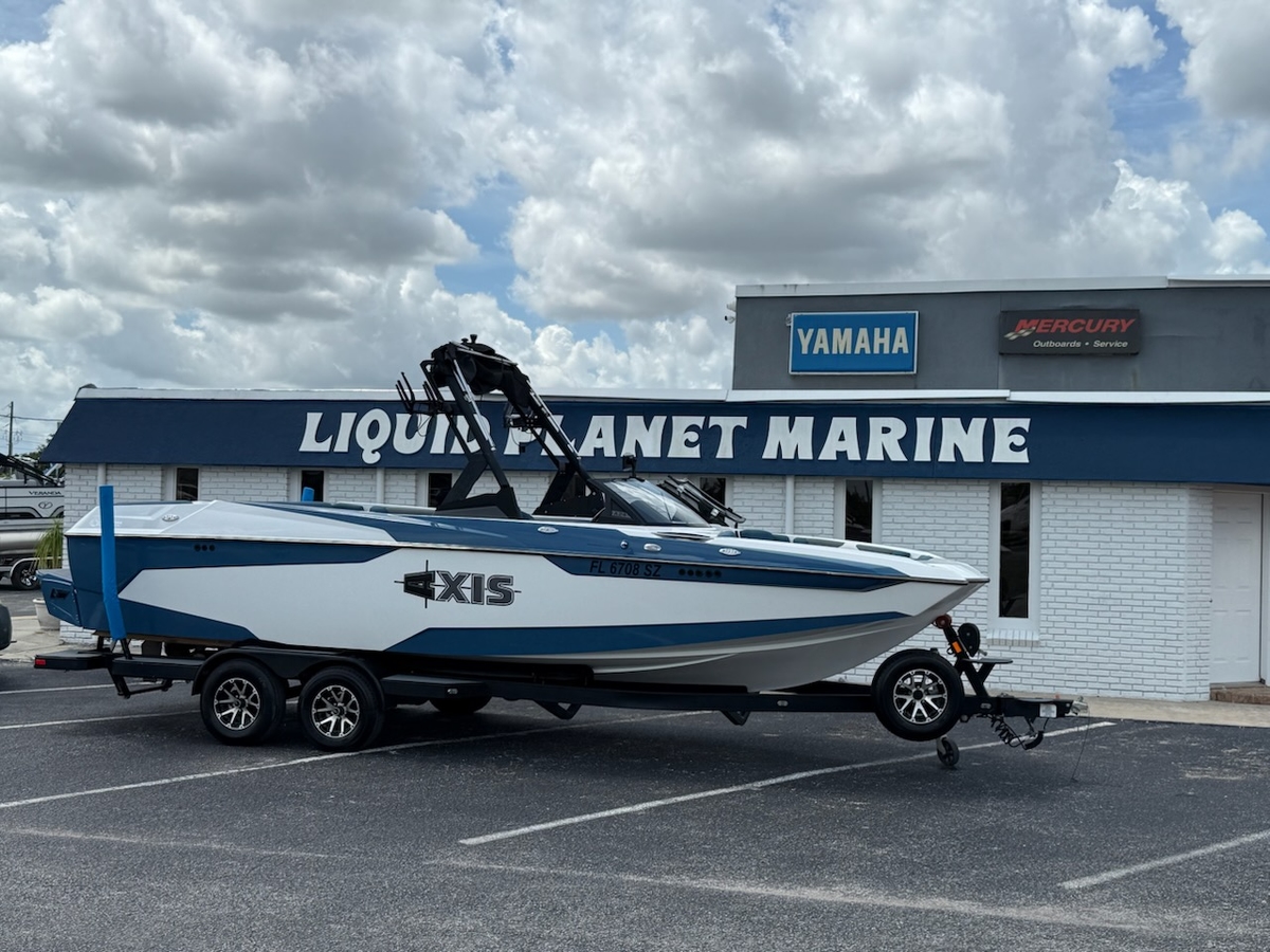2021 Axis Wake Research Axis Wake Research A24 2021 - Sold Boat