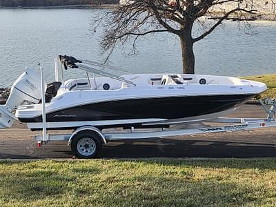 BOATZON | 2021 Hurricane SunDeck Sport 185 OB