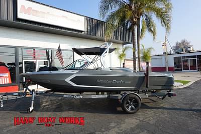 BOATZON | 2021 MasterCraft ProStar