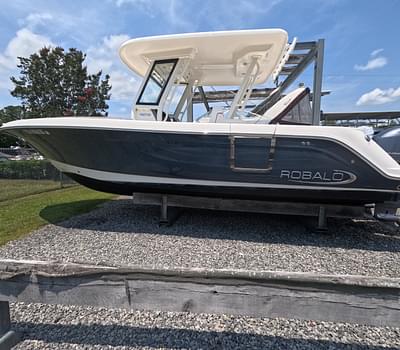 BOATZON | 2021 Robalo R272