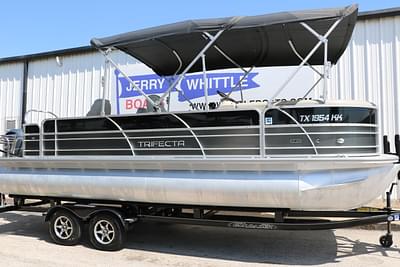 BOATZON | 2021 Sun Tracker 24 RFC Tritoon