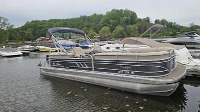 BOATZON | 2021 Sun Tracker PARTY BARGE 24 DLX BOATZON | 2021 Sun Tracker PARTY BARGE 24 DLX