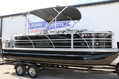 BOATZON | 2021 Trifecta 22 RF Le Tritoon