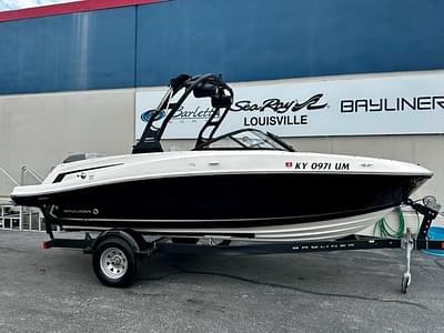 BOATZON | 2022 Bayliner VR5