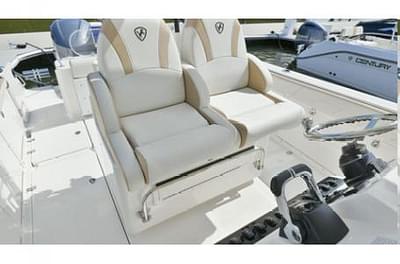 BOATZON | 2022 Century 2900 CC