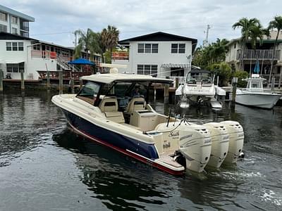 BOATZON | 2022 Chris Craft Calypso 35 CP