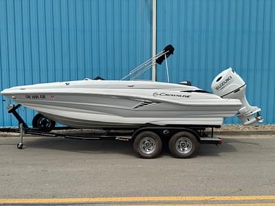 BOATZON | 2022 Crownline E205 XS 175 Suzuki BOATZON | 2022 Crownline E205 XS 175 Suzuki