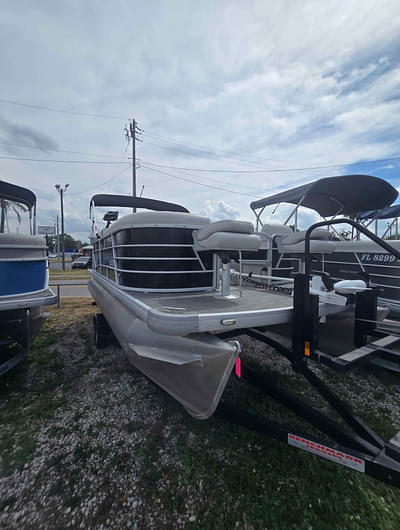 BOATZON | 2022 Godfrey Sweetwater 2086 BFX Pontoon Boat BOATZON | 2022 Godfrey Sweetwater 2086 BFX Pontoon Boat