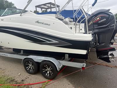 BOATZON | 2022 Hurricane SunDeck 2486 OB