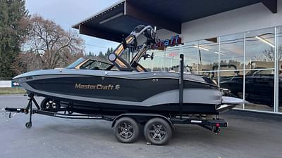 BOATZON | 2022 MasterCraft X22