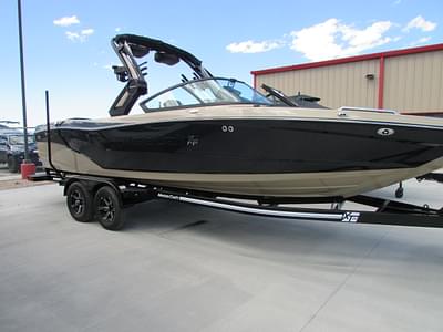 BOATZON | 2022 MasterCraft XT25