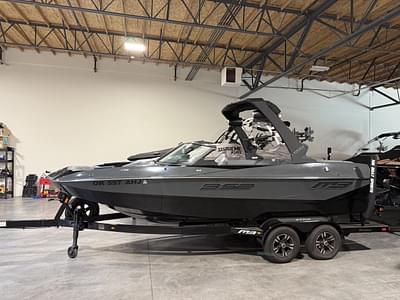 BOATZON | 2022 MB Sports B52 21