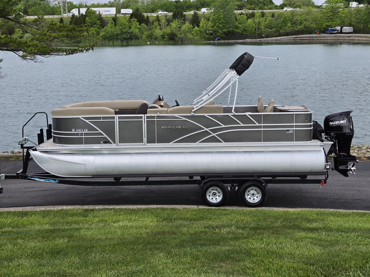 2022 Sylvan Sylvan Mirage Fish 822 Party Fish 2022 - Sold Boat