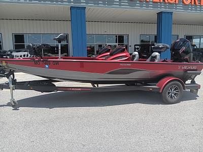 BOATZON | 2022 Vexus AVX1880