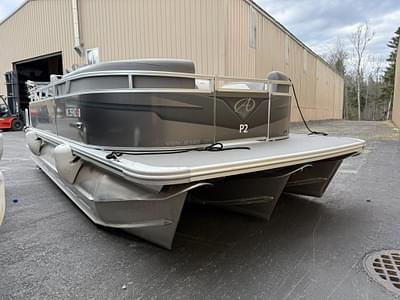 BOATZON | 2023 Avalon 2185 Venture Cruise Tritoon BOATZON | 2023 Avalon 2185 Venture Cruise Tritoon