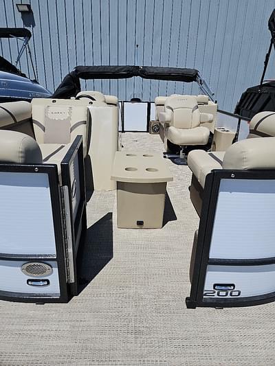 BOATZON | 2023 Crest Pontoons Classic LX 200 SLC BOATZON | 2023 Crest Pontoons Classic LX 200 SLC