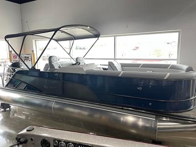 BOATZON | 2023 Crest Pontoons Classic Platinum 240 SLSC w Merc 200L BOATZON | 2023 Crest Pontoons Classic Platinum 240 SLSC w Merc 200L