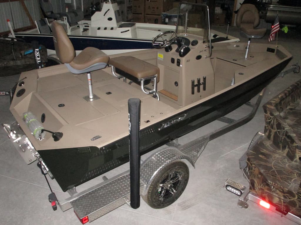 Excel Bay Pro 183 CC center console Diamond City Aluminum Trailer 2026 Mercury 90ELPT 2023