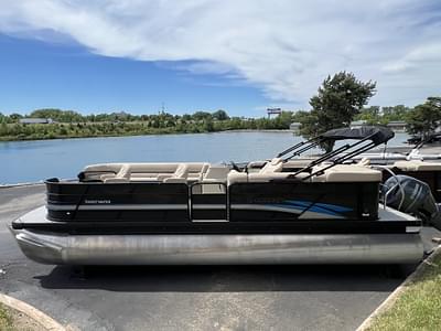 BOATZON | 2023 Godfrey 2486 C TriToon