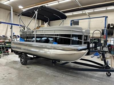 BOATZON | 2023 Legend 18 Fun Series