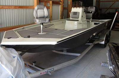 BOATZON | 2023 Lowe 22 Bay center console