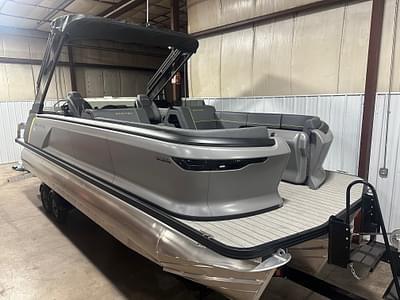 BOATZON | 2023 Manitou Explore 24 Navigator With Trifold Bench BOATZON | 2023 Manitou Explore 24 Navigator With Trifold Bench
