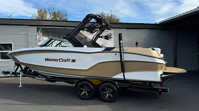 BOATZON | 2023 MasterCraft XT24