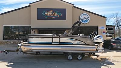 BOATZON | 2023 Qwest Pontoons 8522 Lanai RTZ