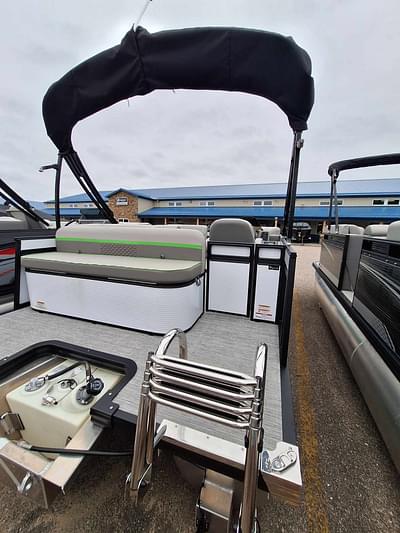 BOATZON | 2023 Qwest Pontoons E 816 LANAI LT