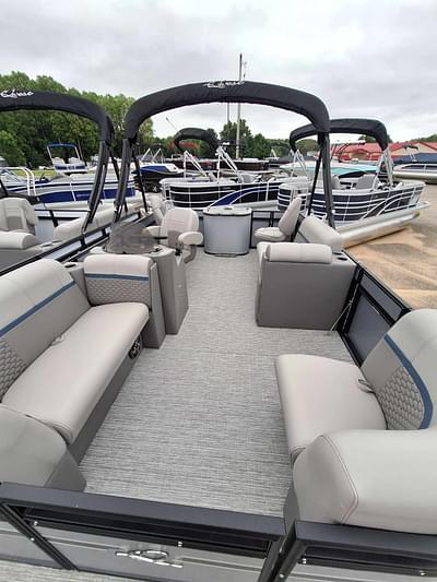 BOATZON | 2023 Qwest Pontoons E 816 XRE CRUISE LT