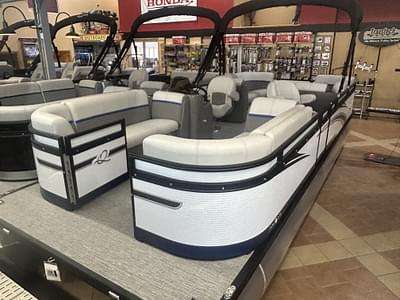 BOATZON | 2023 Qwest Pontoons E 822 RLS LT