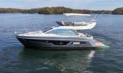 BOATZON | 2023 Sabre 450 Fly