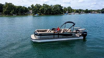 BOATZON | 2023 Vanderbilt Luxury Pontoons 700 T