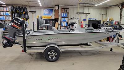 BOATZON | 2023 Xpress H18C Crappie w Yamaha Vmax 115 SHO only 24 hours  In stock