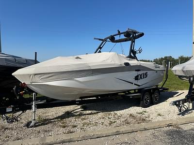 BOATZON | 2024 Axis Wake Research T220