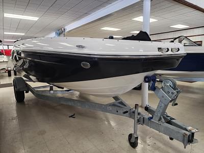 BOATZON | 2024 Bayliner DX2000