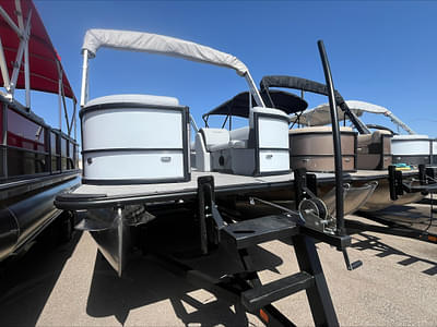 BOATZON | 2024 Bentley Pontoons 220 CRUISE WITH 150HP SUZUKI  YC TRAILER